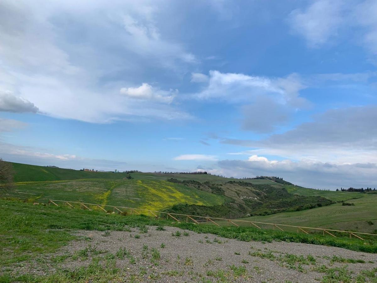 Cordella In Valdorcia Truffle And Olive Oil Resort 몬탈치노 외부 사진