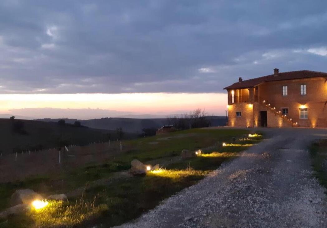Cordella In Valdorcia Truffle And Olive Oil Resort 몬탈치노 외부 사진