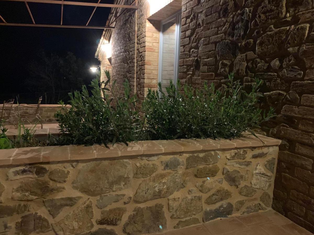 Cordella In Valdorcia Truffle And Olive Oil Resort 몬탈치노 외부 사진